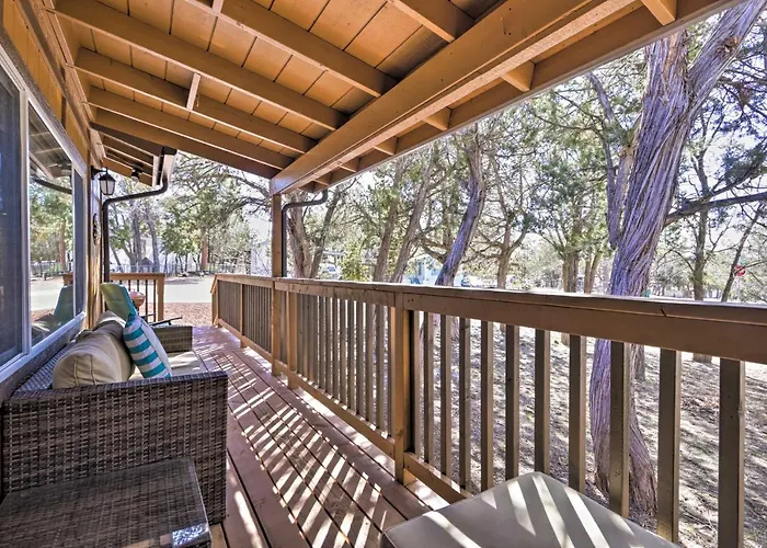 Holiday home Furnished Deck: Show 'white Mountain Cottage'