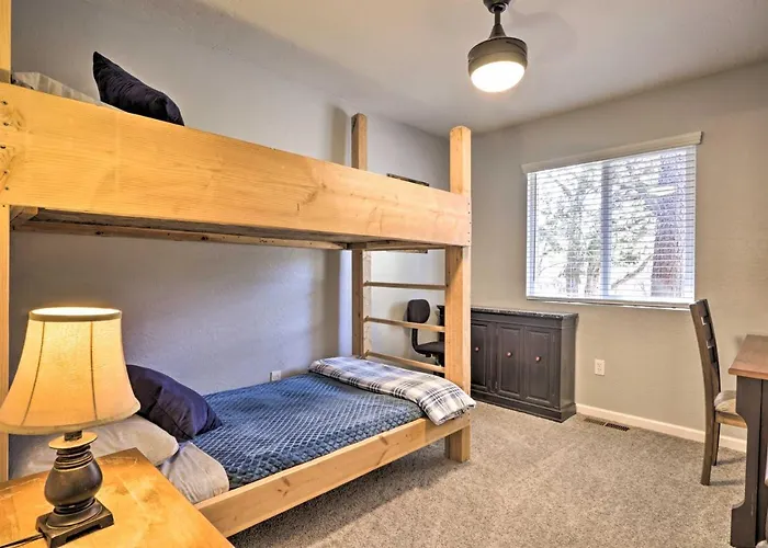 Holiday home Furnished Deck: Show 'white Mountain Cottage'